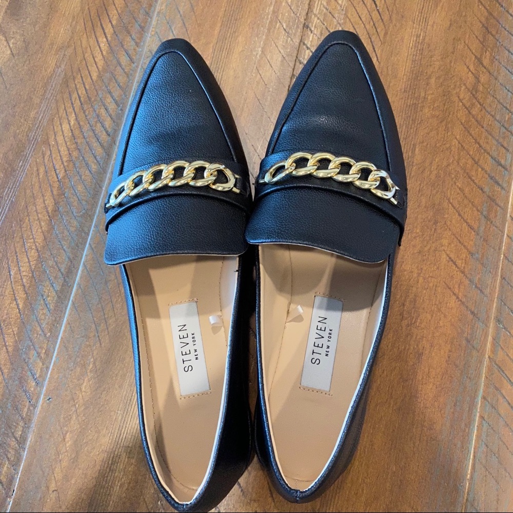NEW STEVEN New York Gold Chain Loafer - Picture 4 of 7
